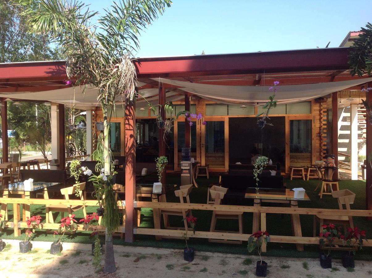 Check In And Chill Out Hotel Ban Laem Sok Kültér fotó